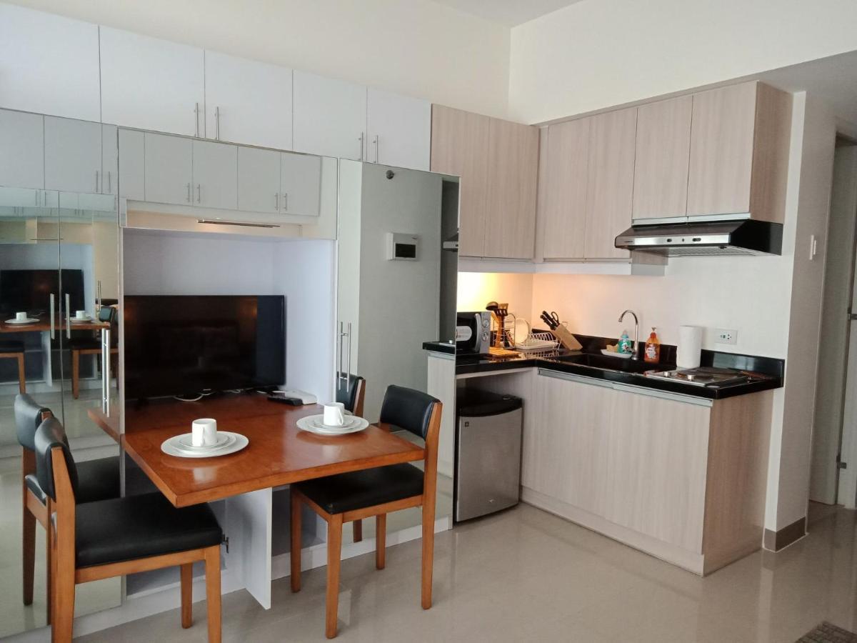 Ferienwohnung Mabolo Garden Flat A7 Near Ayala Mall Cebu Stadt Exterior foto